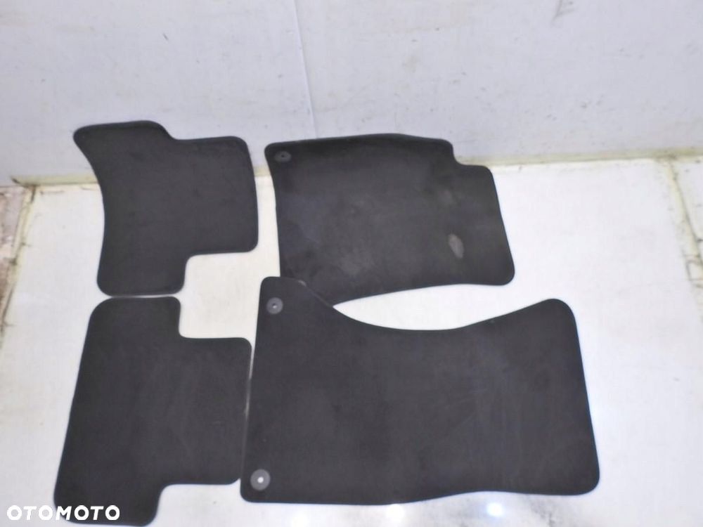 DYWANIKI AUDI A4 B8 8K0864450 3C0864523 - 7