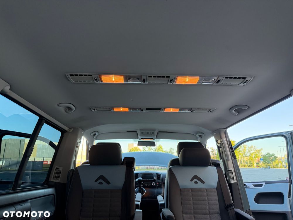 Volkswagen Multivan - 30