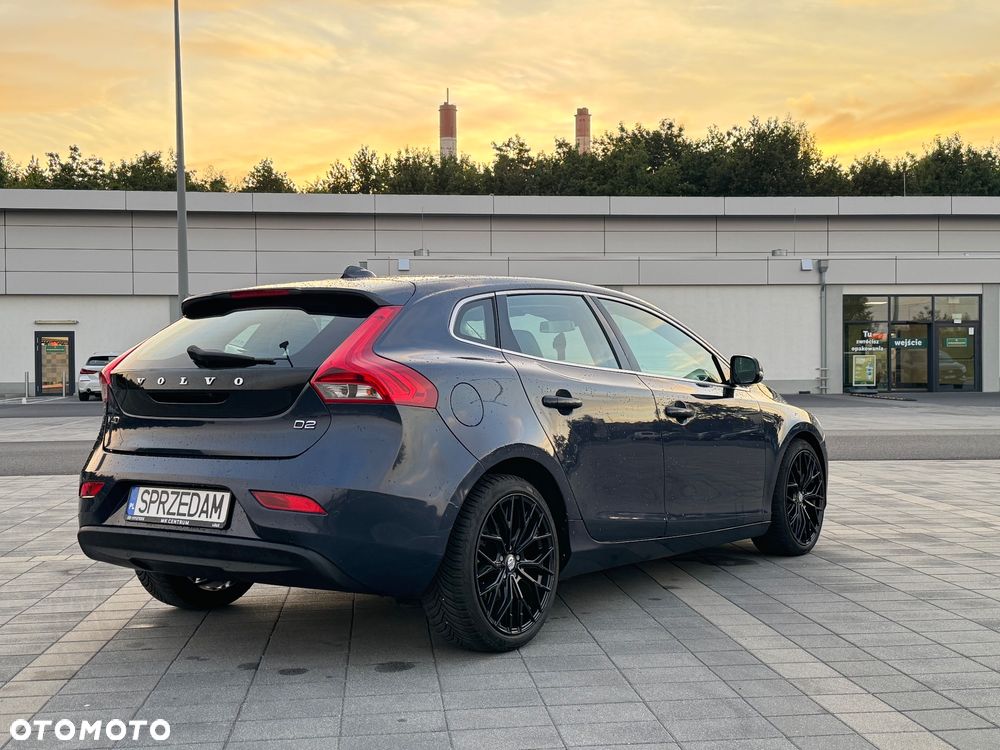 Volvo V40 - 18
