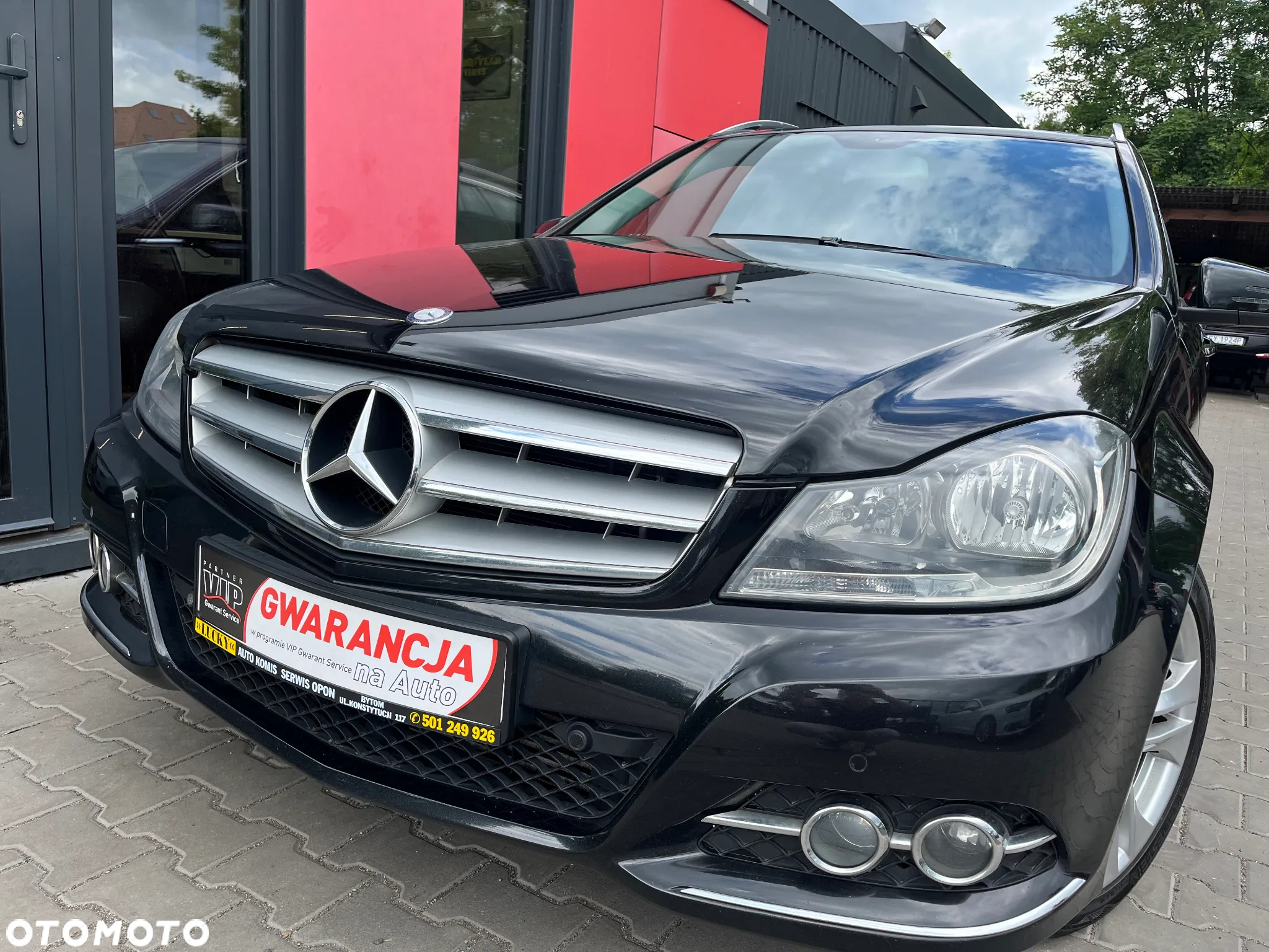 Mercedes-Benz Klasa C 180 T BlueEFFICIENCY 7G-TRONIC Avantgarde - 2