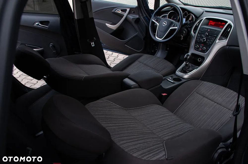 Opel Astra 1.4 ecoFLEX - 33