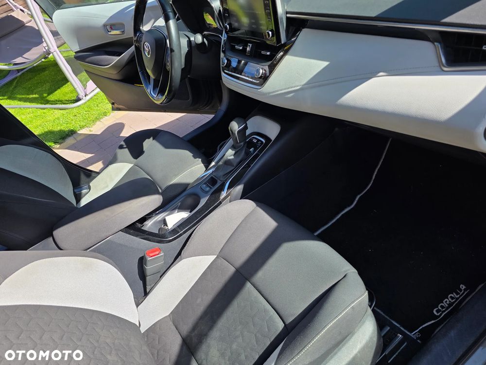 Toyota Corolla 1.8 Hybrid Comfort - 14