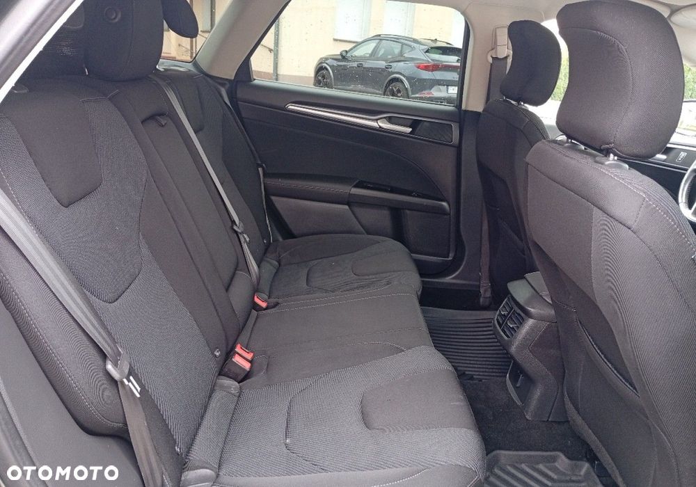 Ford Mondeo - 17