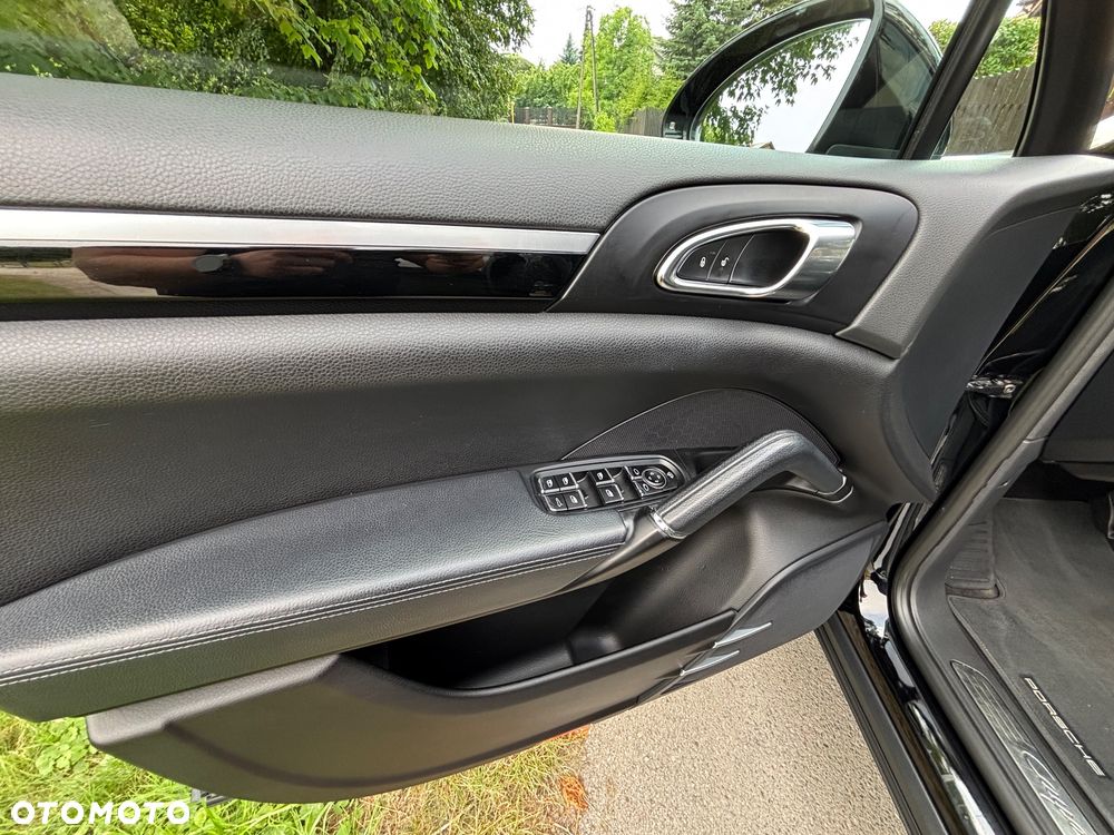 Porsche Cayenne Tiptronic S - 12