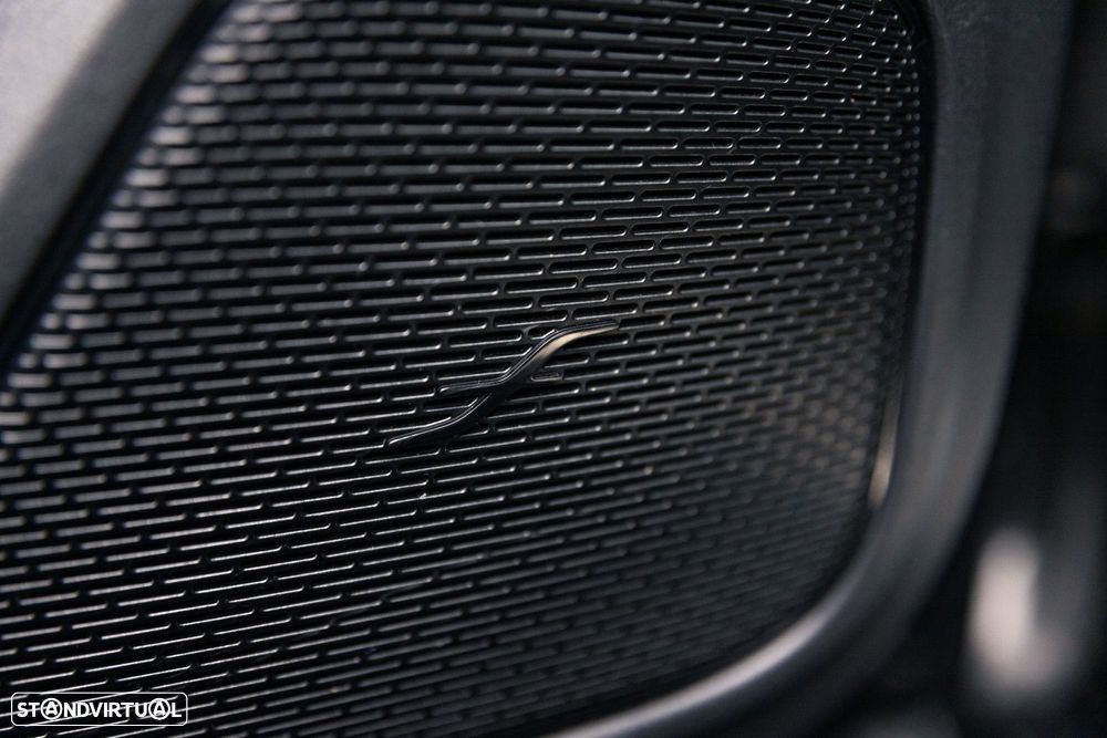 Mercedes-Benz CLA 250 e 8G-DCT AMG Line - 45