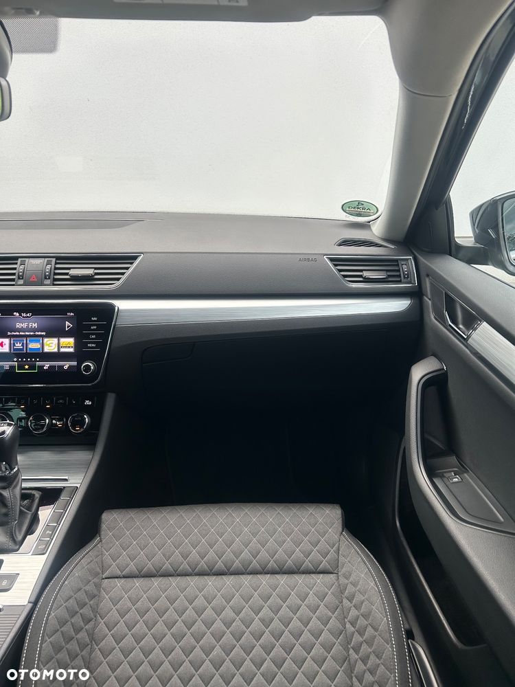 Skoda Superb 2.0 TDI DSG Ambition - 23