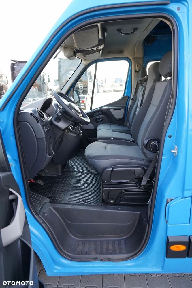 Renault MASTER / BLASZAK / FURGON / BRYGADÓWKA - 7 MIEJSC  / SPROWADZONY - 22