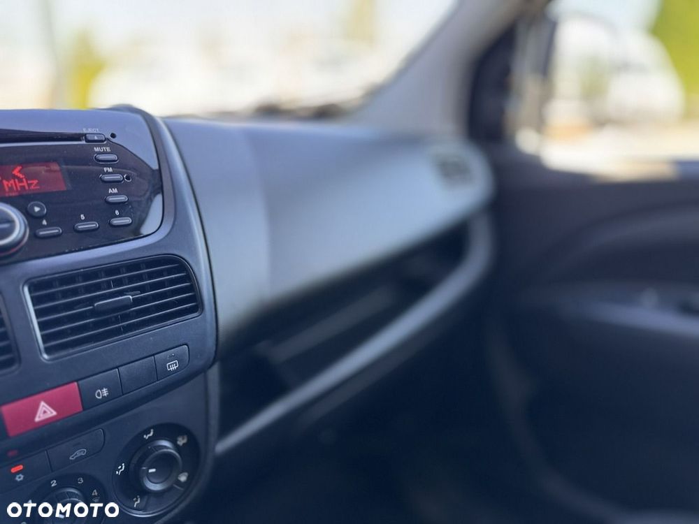 Opel Combo - 31