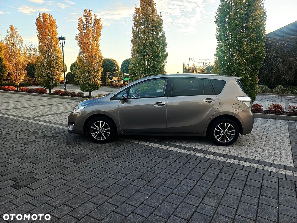 Toyota Verso 2013 photo 4
