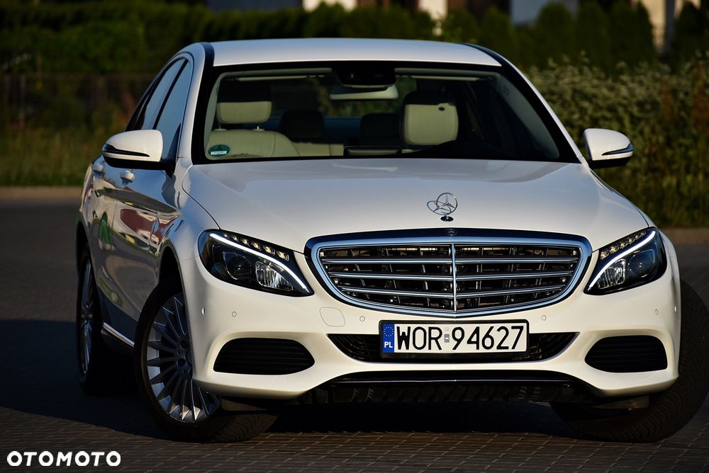 Mercedes-Benz Klasa C 180 9G-TRONIC Exclusive - 18