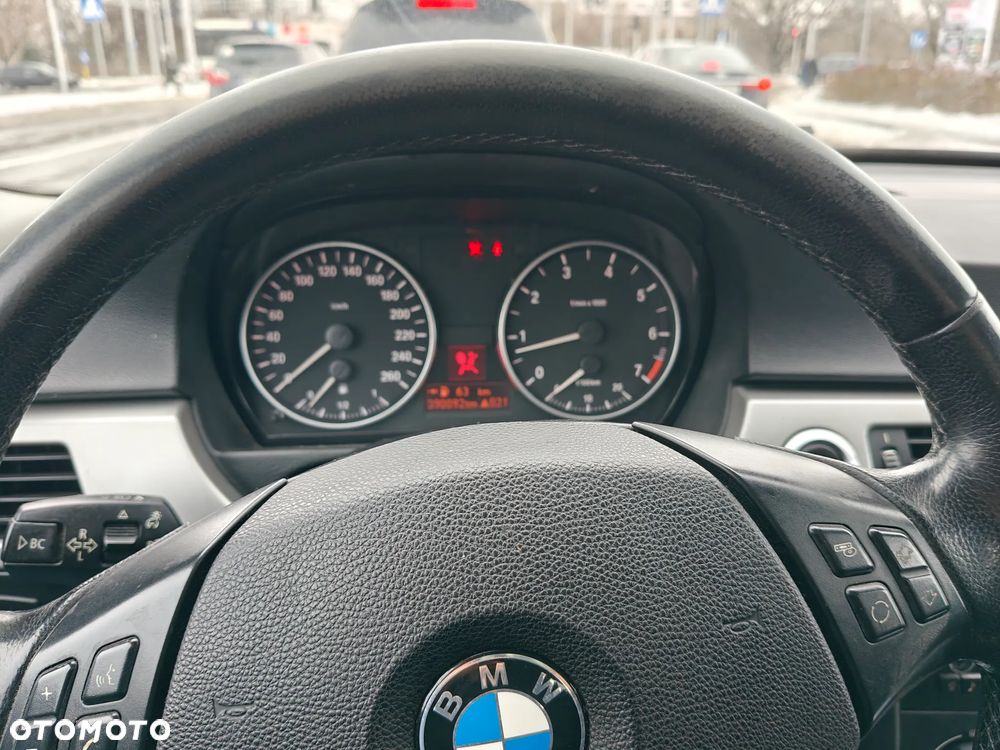BMW Seria 3 320i - 7