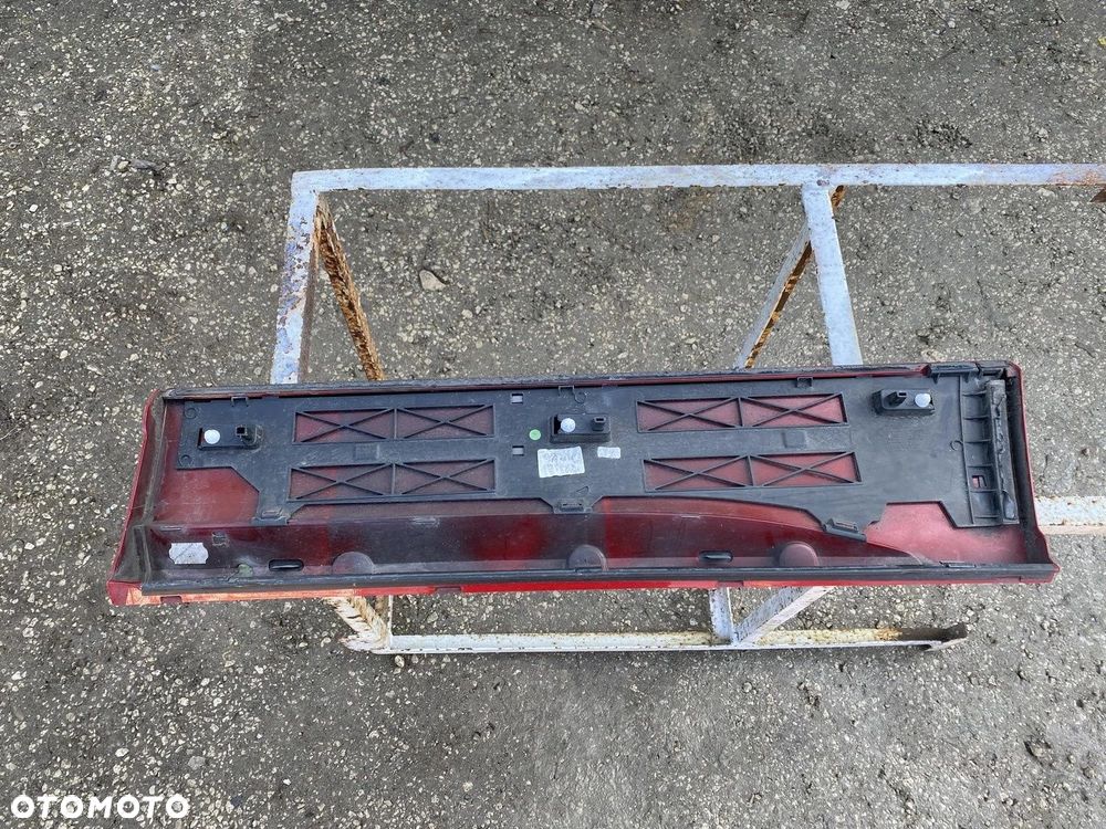 LISTWA PRAWA NA TYLNE DRZWI SEAT ATECA FR 575854950G - 3