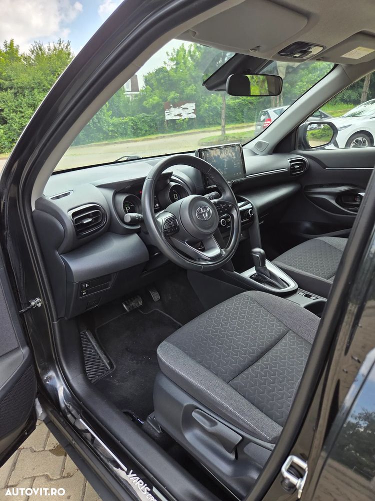 Toyota Yaris Cross 1.5 VVT-i HSD 116 4x2 HEV Dynamic - 8