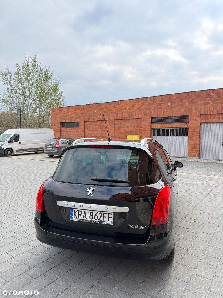 Peugeot 308 1.6 Trendy Navtech - 21