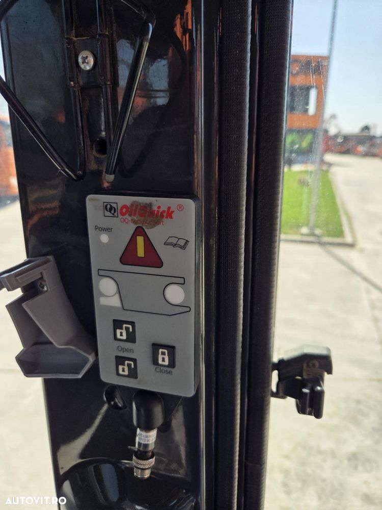 Hitachi 32t, cupa 1,8mc NOUA, 2019, 7.237h, consum mediu 18,6litri/ora, Isuzu 265CP, 3 pompe hidr HITACHI, produs in JAPONIA, lant 80% bun doar 991h deplasare, reviziile facute, inst picon si rotire, antifurt, Ad sapare 8m, AC, leasing 3 ani-PROMOTIE 96.900 - 36