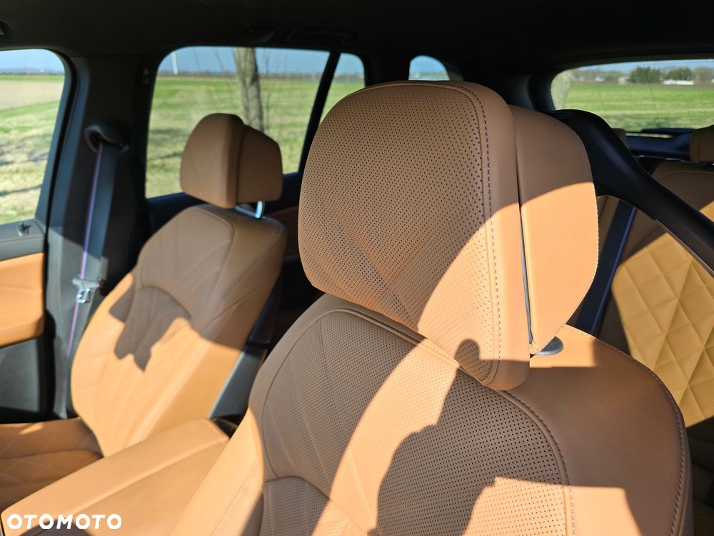 BMW X5 xDrive40d mHEV - 17