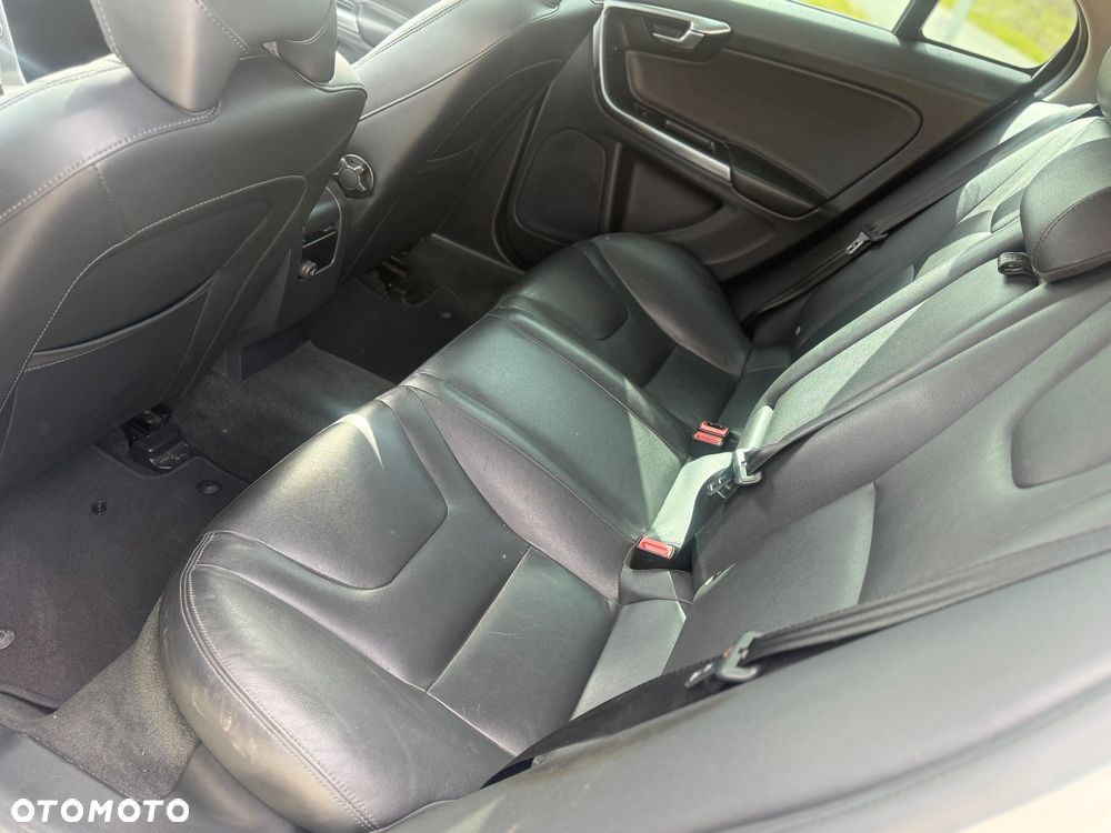 Volvo S60 T5 Geartronic RDesign - 11