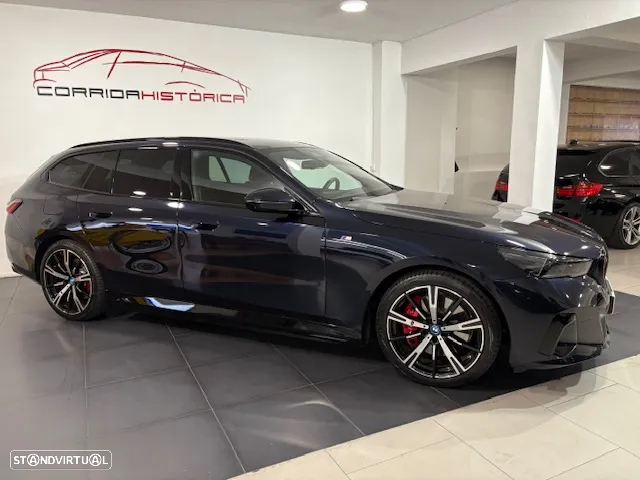 BMW i5 Touring eDrive40 Pack Desportivo M - 22