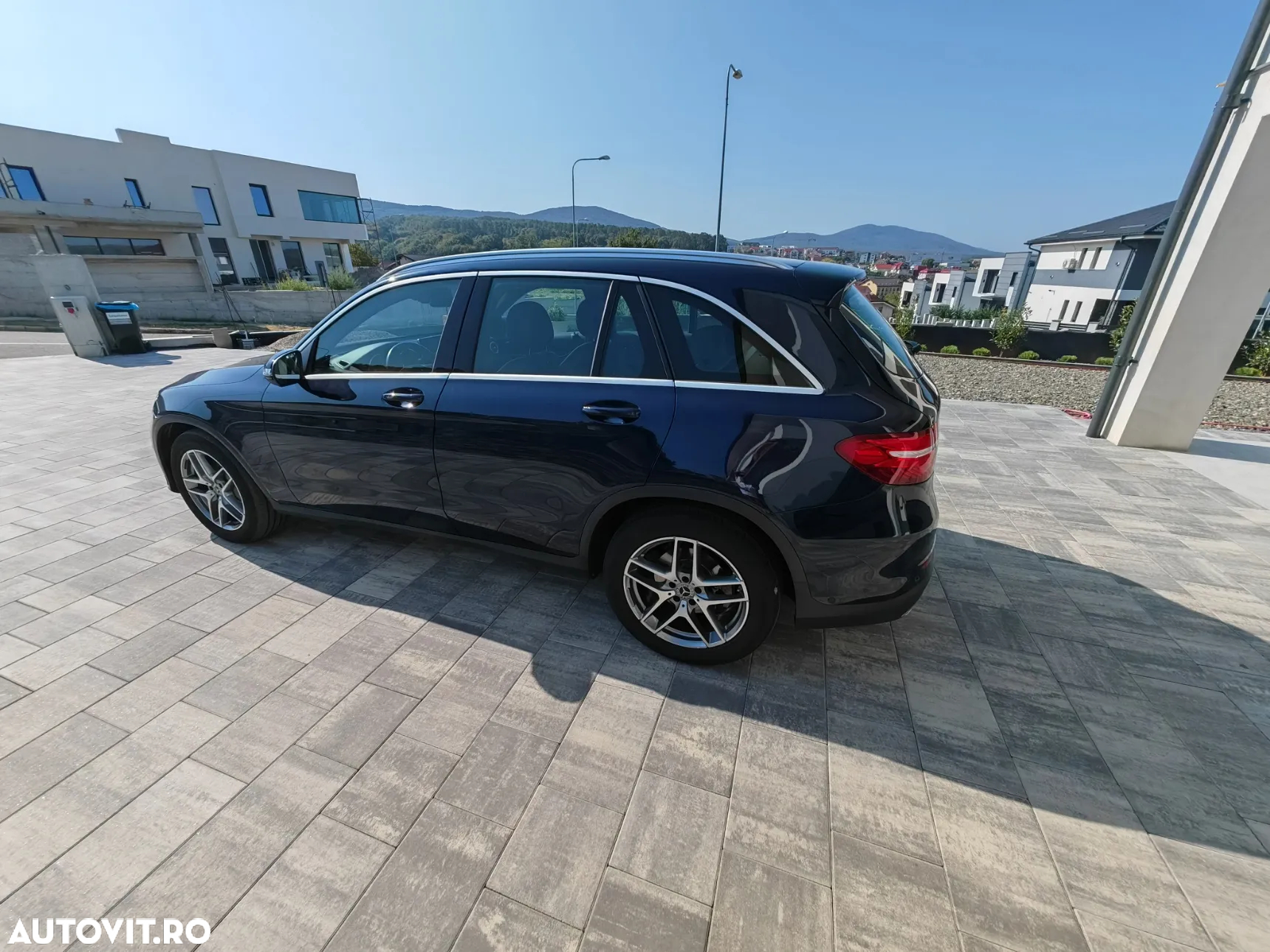 Mercedes-Benz GLC 250 d 4Matic 9G-TRONIC AMG Line - 4