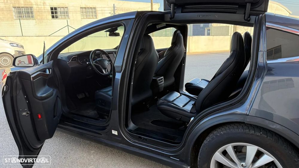 Tesla Model X 90D AWD - 6