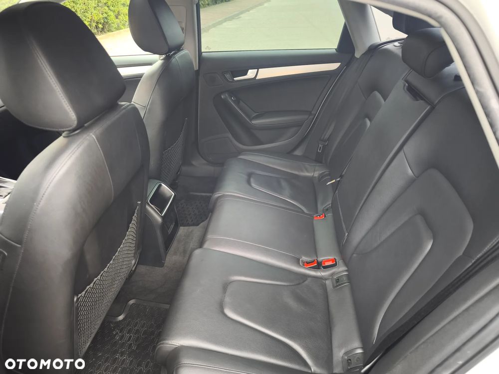 Audi A4 Limousine - 9