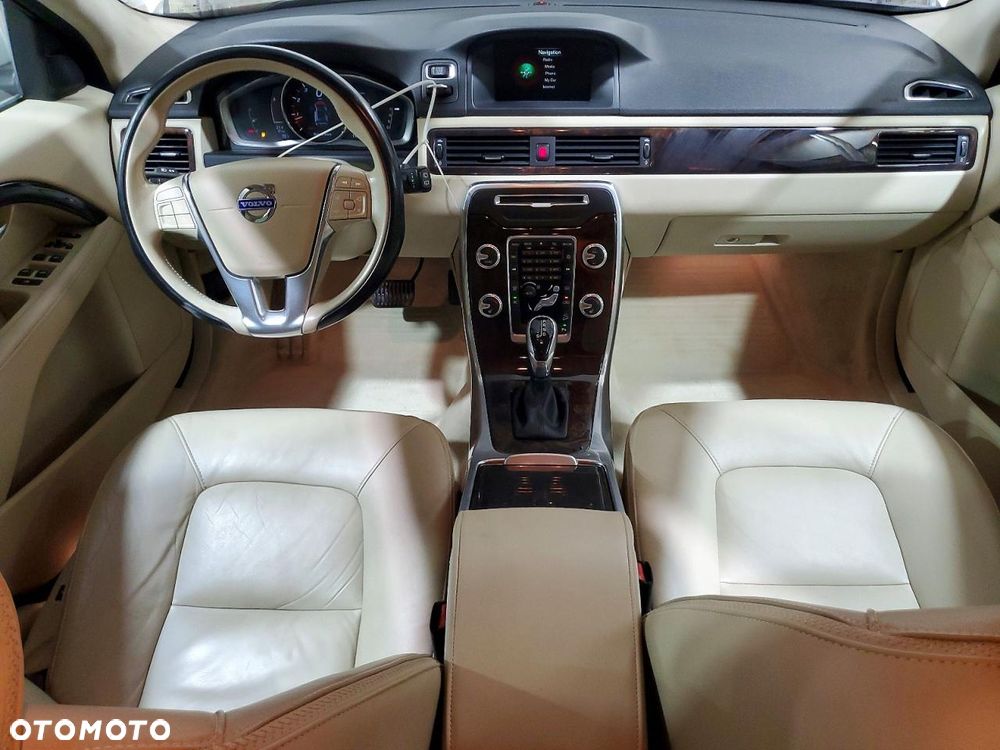 Volvo XC 70 - 9