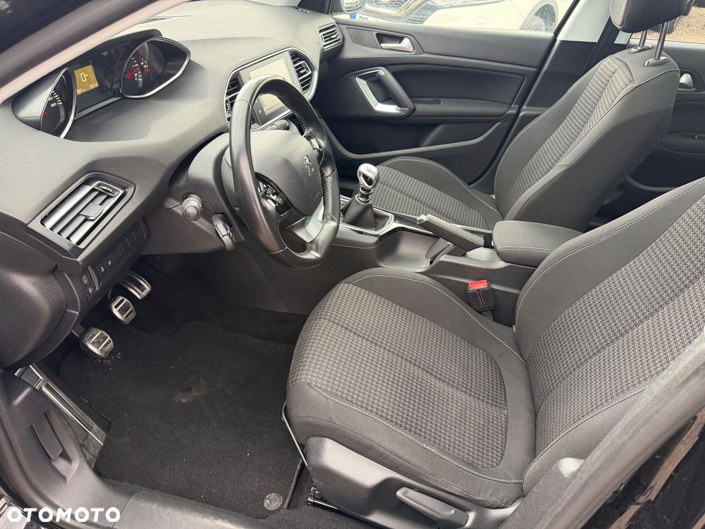 Peugeot 308 - 5