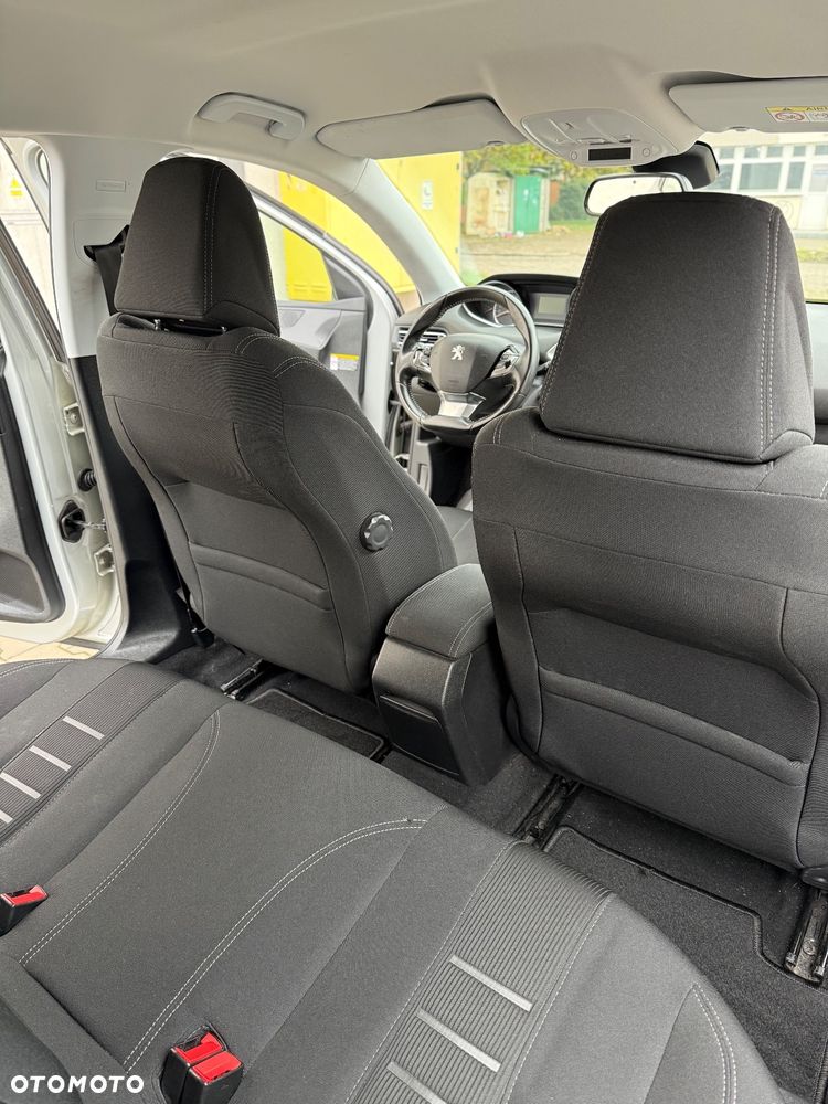 Peugeot 308 1.2 PureTech GPF Active S&S - 14