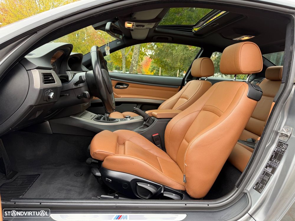 BMW 320 d Coupe Edição M - 22