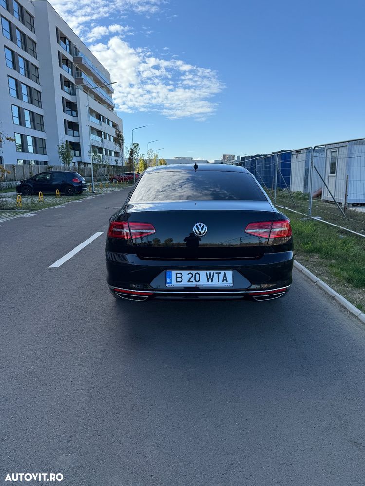 Volkswagen Passat 2.0 TDI DSG Comfortline - 12