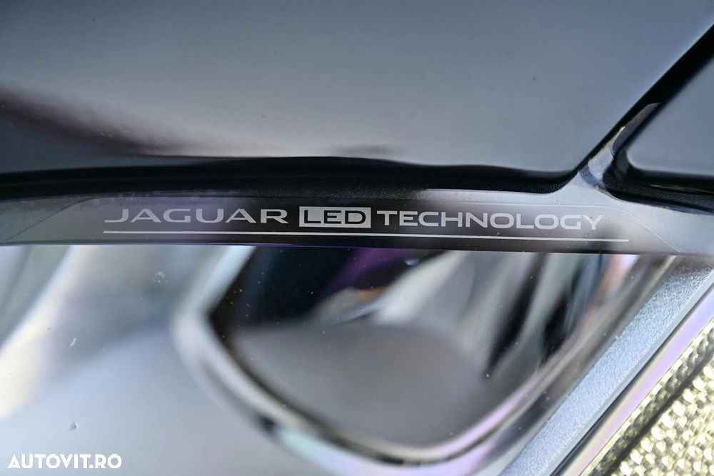 Jaguar F-Pace 20d AWD R-Sport - 36