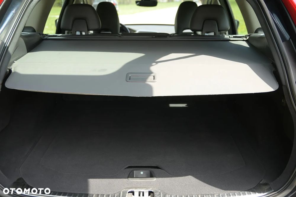 Volvo XC 60 D3 Drive-E Ocean Race - 19