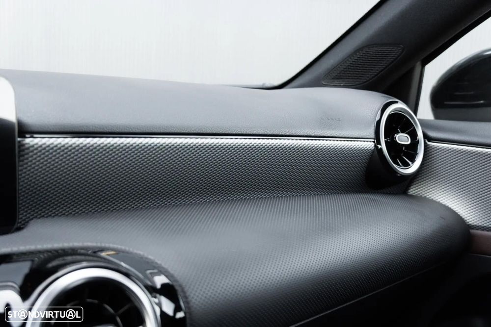 Mercedes-Benz A 180 Limousine d Progressive Aut. - 47