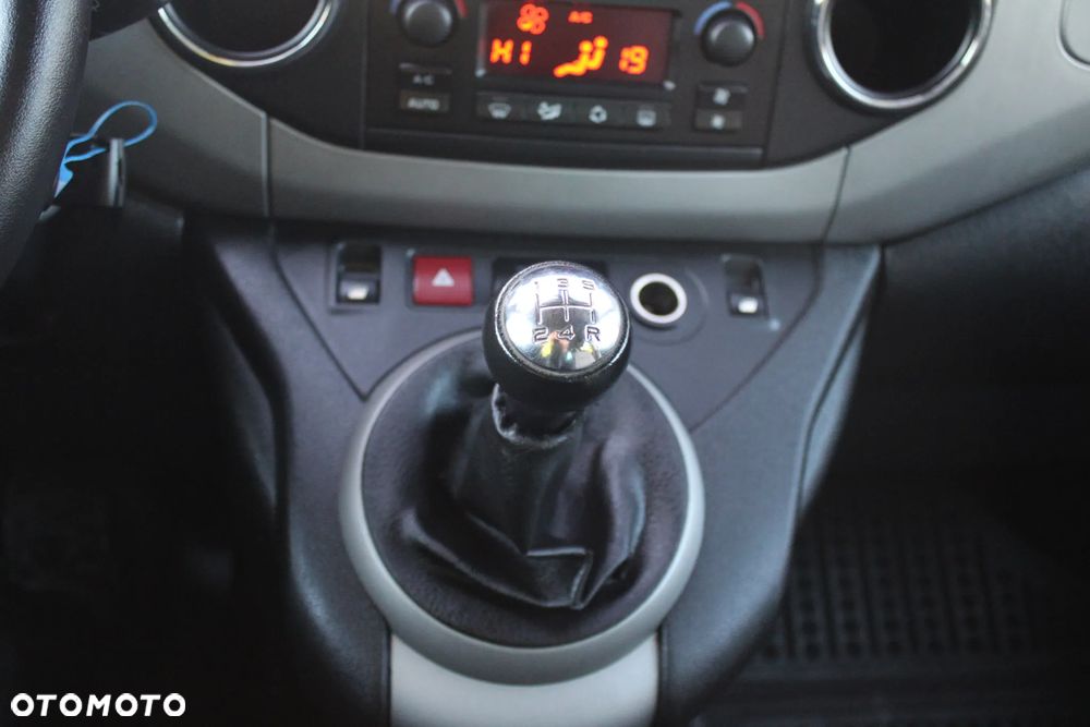 Peugeot Partner HDi FAP 110 Family - 26