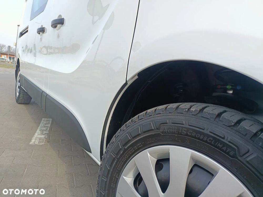 Renault TRAFIC 2.0 DCI LONG 6-OSOBOWO-CIĘŻAROWY - 15