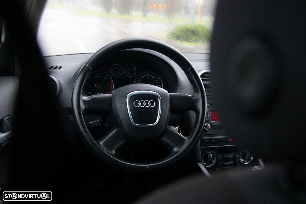 Audi A3 Sportback 1.6 TDI Attraction - 37