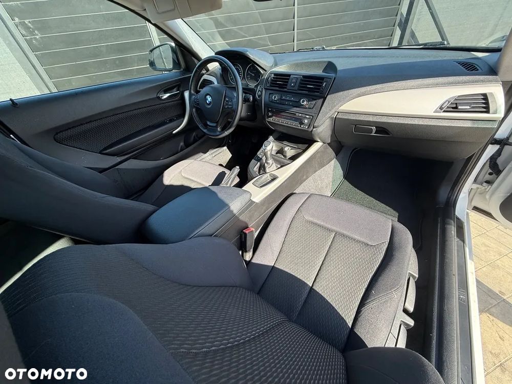 BMW Seria 1 114d Sport Line - 11