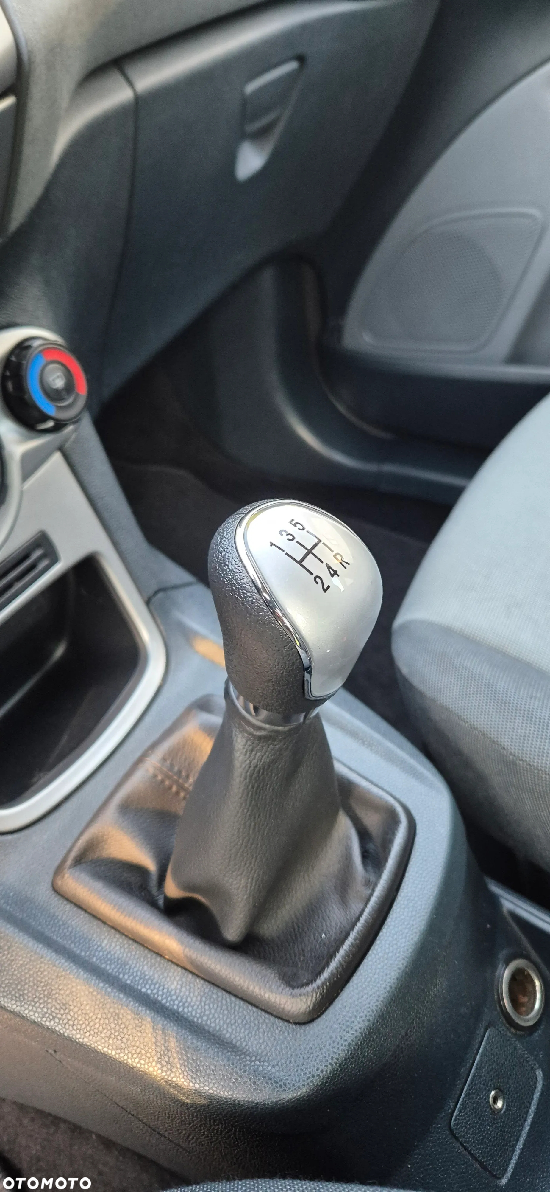 Ford Fiesta 1.25 Ambiente EU5 - 18