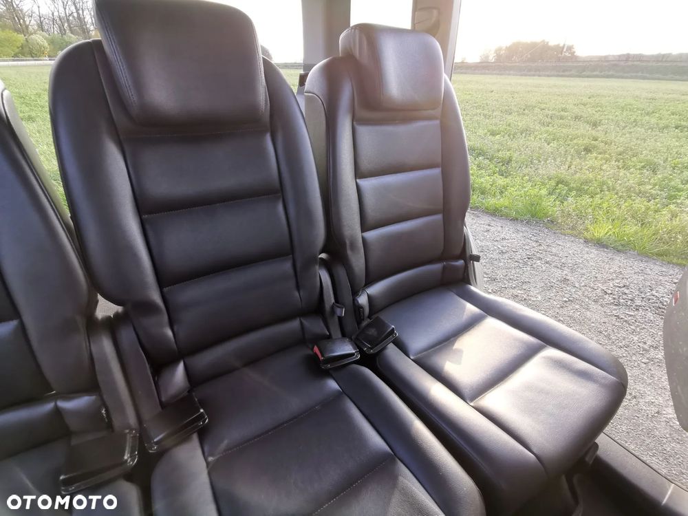 Volkswagen Touran 1.6 TDI DPF DSG Trendline - 34