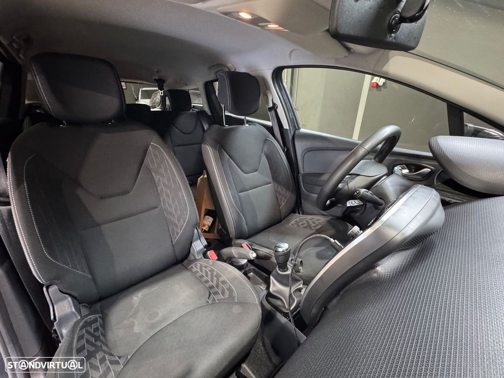 Renault Clio Sport Tourer 0.9 TCe Limited Edition - 23
