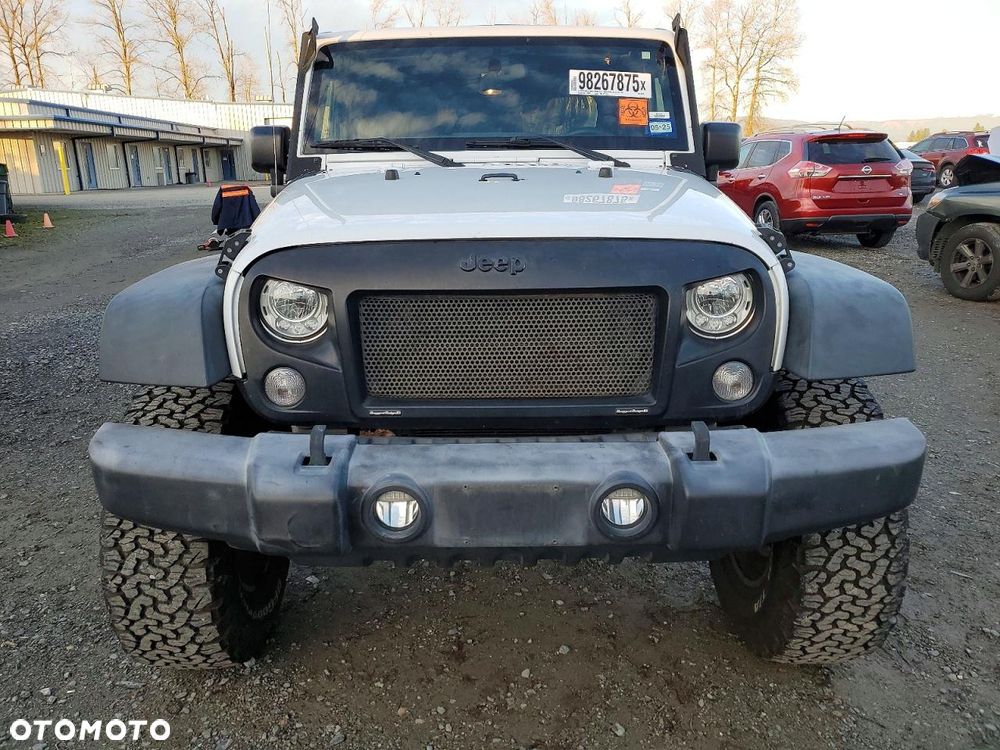 Jeep Wrangler - 5