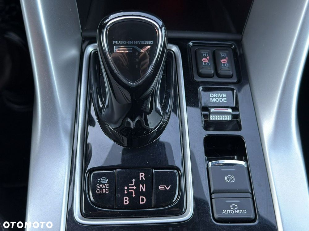 Mitsubishi Eclipse Cross - 32