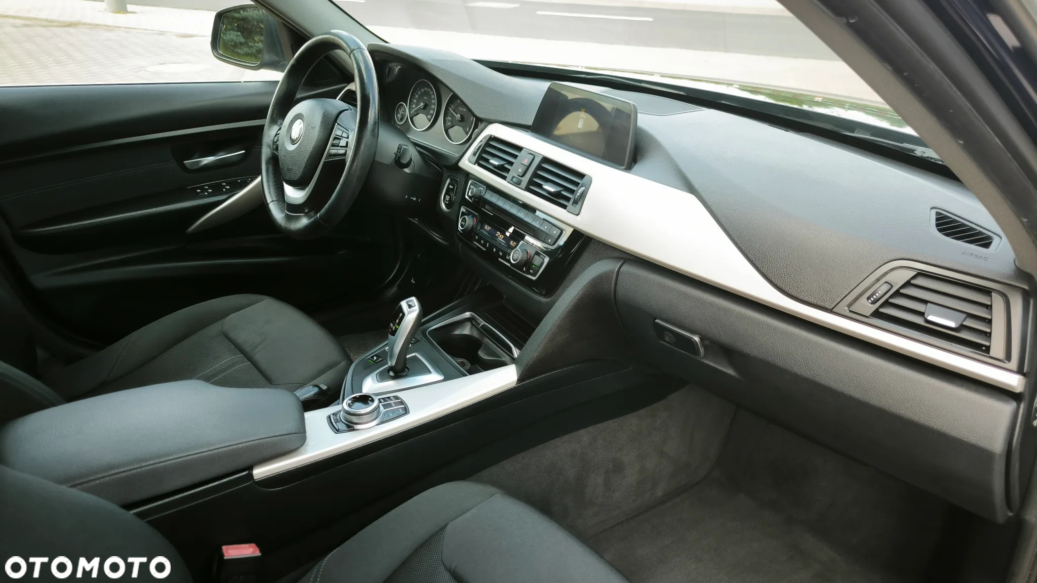BMW Seria 3 316d Sport Line - 11