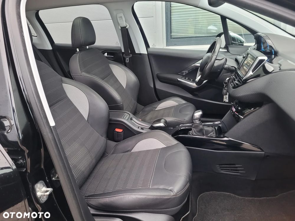 Peugeot 2008 PureTech 110 Stop&Start GT-Line Edition - 31