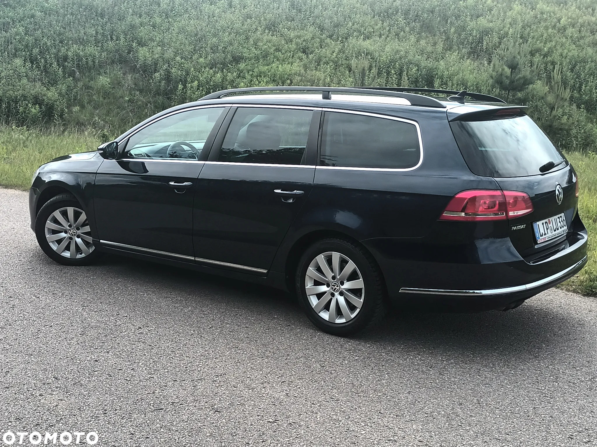 Volkswagen Passat 2.0 TDI Comfortline - 11