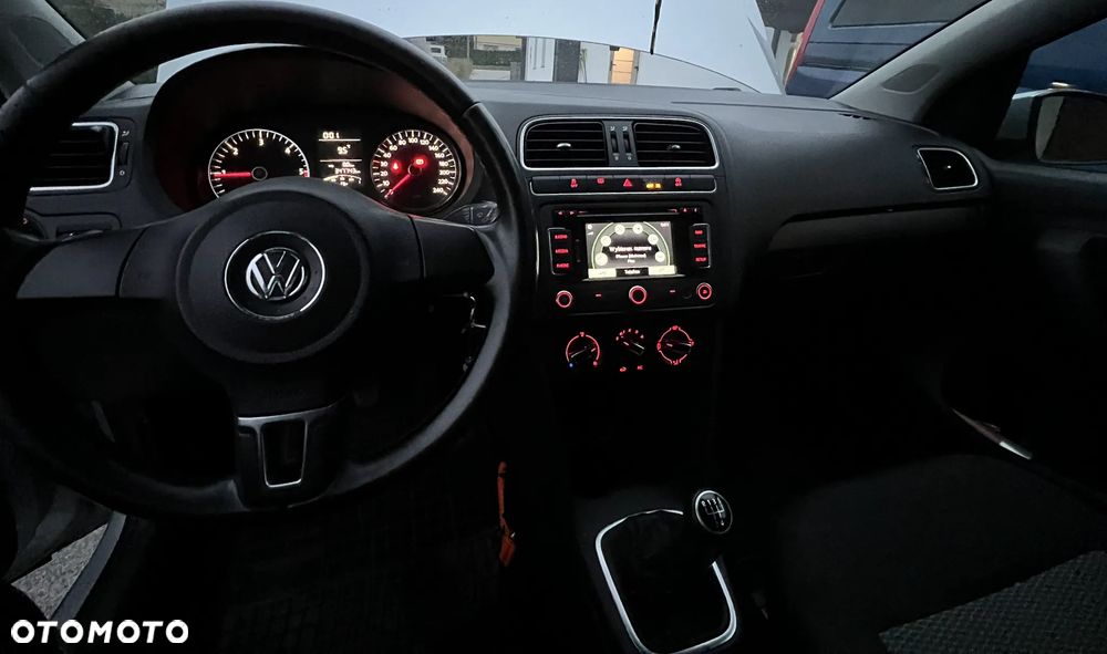 Volkswagen Polo 2011 photo 4
