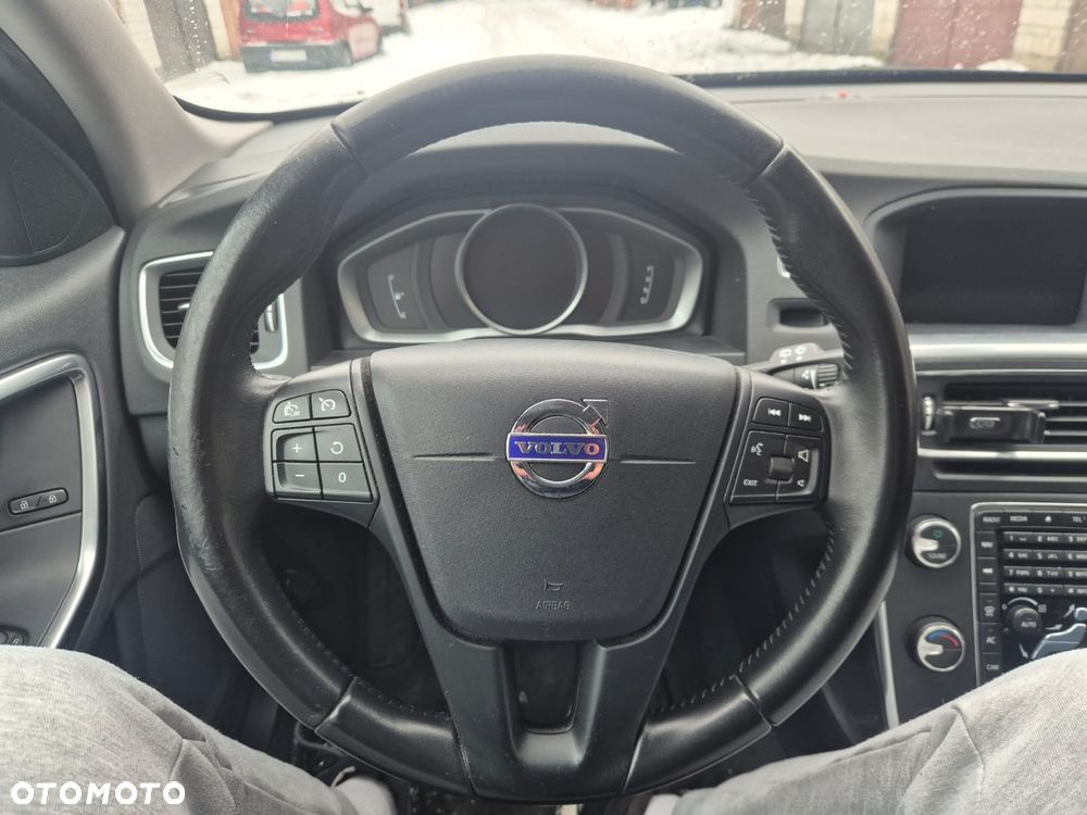 Volvo V60 D2 Geartronic Summum - 12