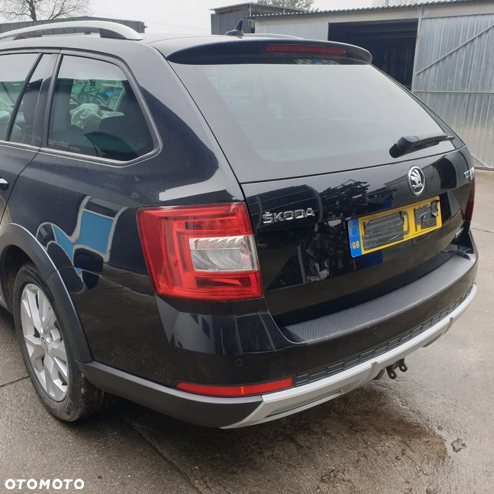 SKODA OCTAVIA III KOMBI SCOUT ZDERZAK TYL KOMPLETNY LF9R - 2