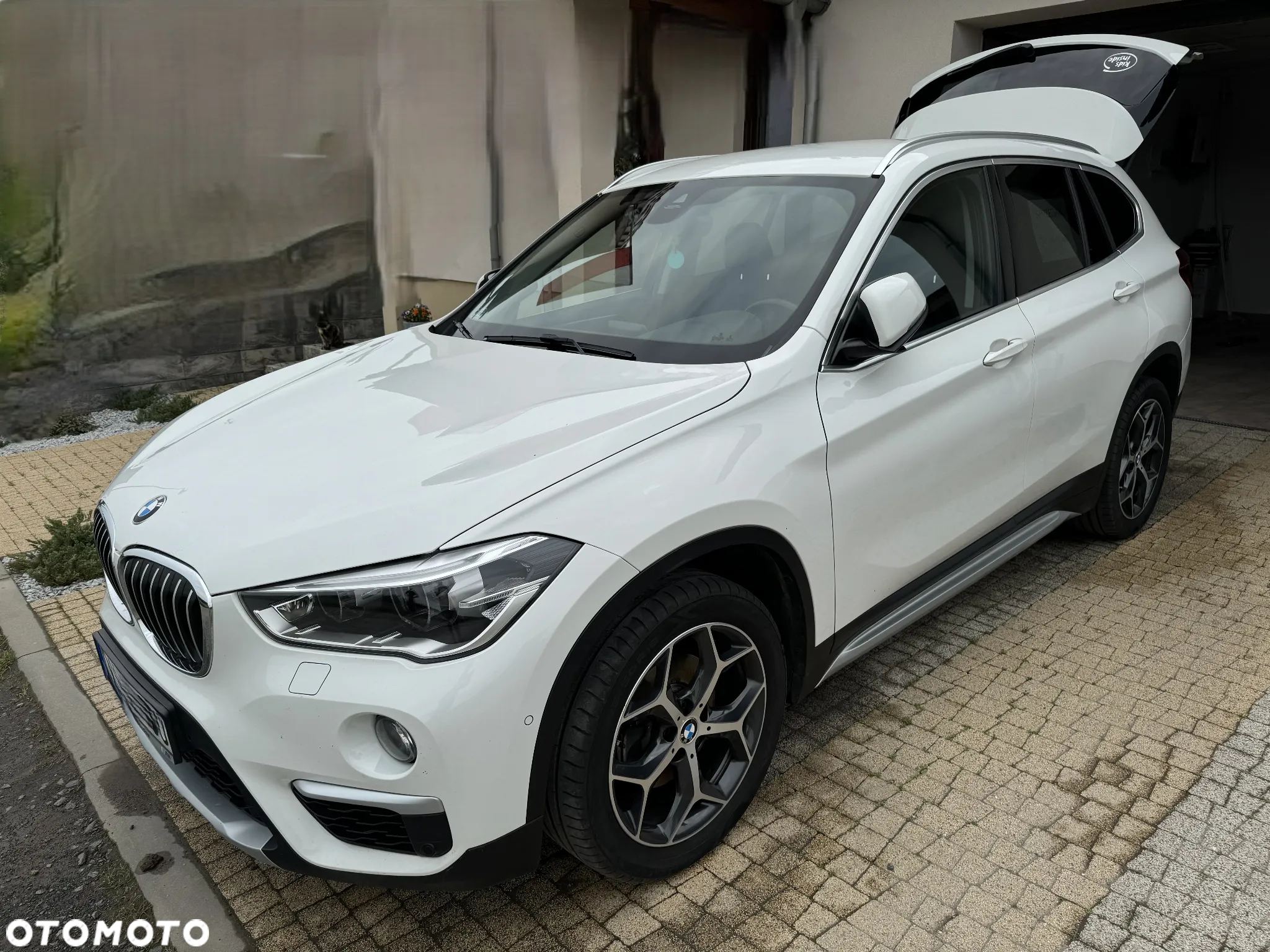 BMW X1 sDrive18i xLine - 11