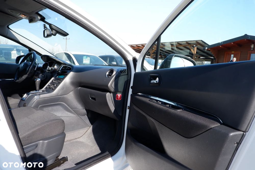 Peugeot 5008 HDI FAP 110 EGS6 Tendance - 3